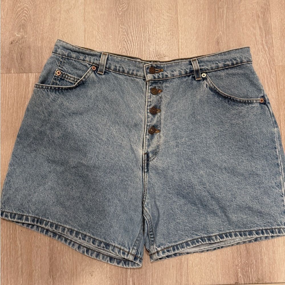 Vintage Levi’s Blue Denim Shorts